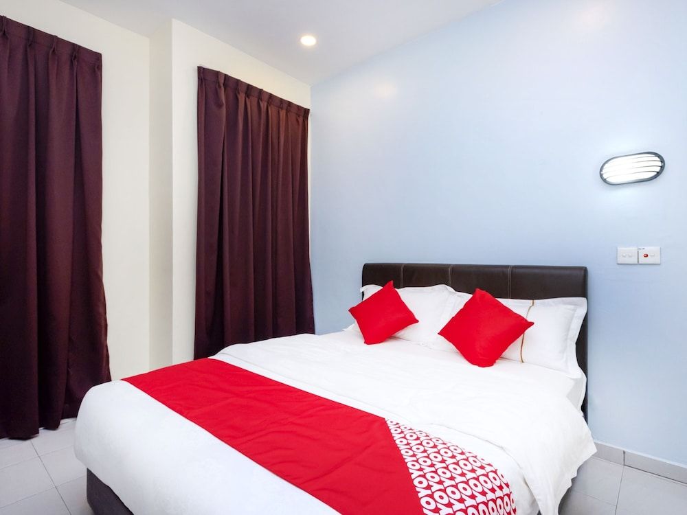 Super OYO 494 EG Hotel Deluxe Double Room