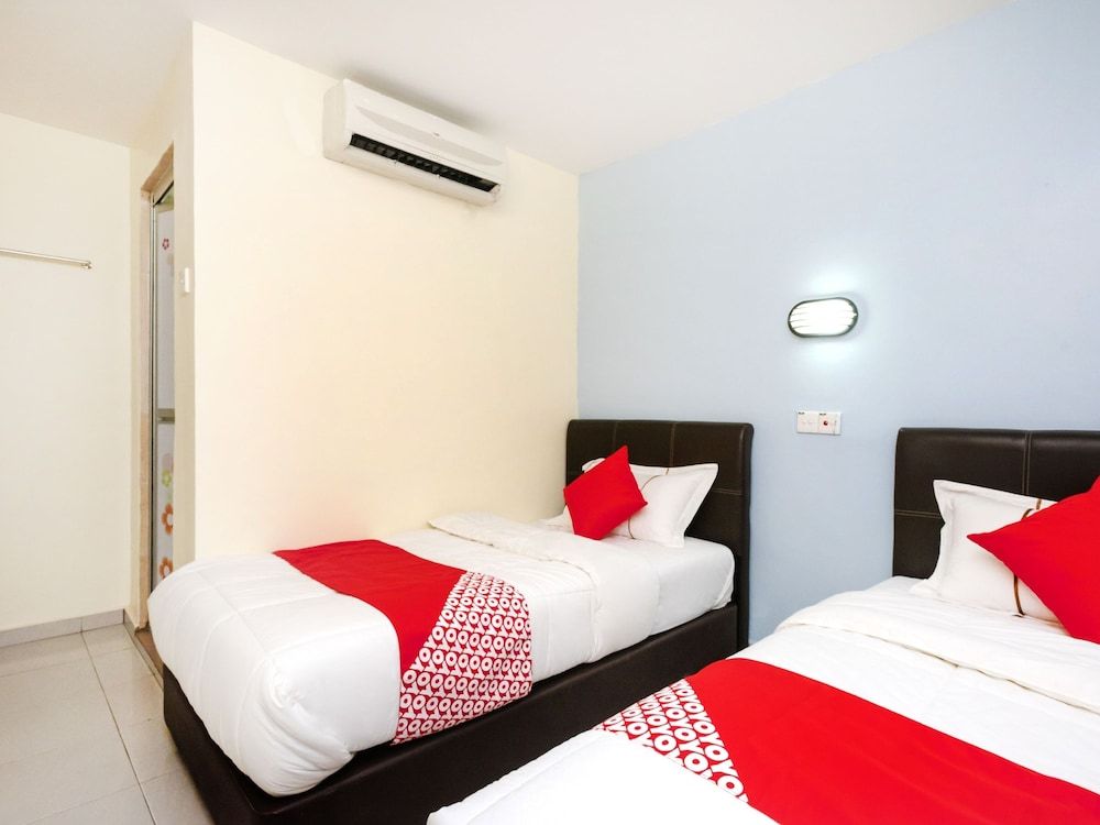 Super OYO 494 EG Hotel Standard Twin Room