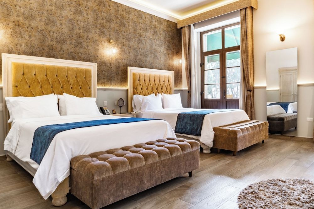 Grand Room, 2 Queen Beds, Balcony (Cathedral View)