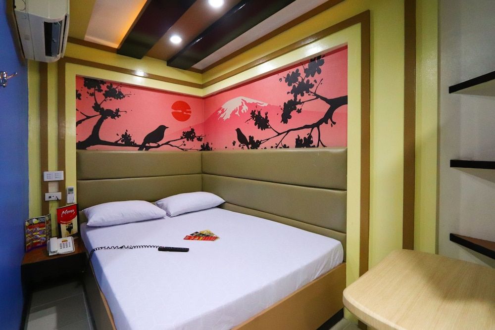 Hotel Sogo Makati Ave. Premium Room, 1 Queen Bed 2