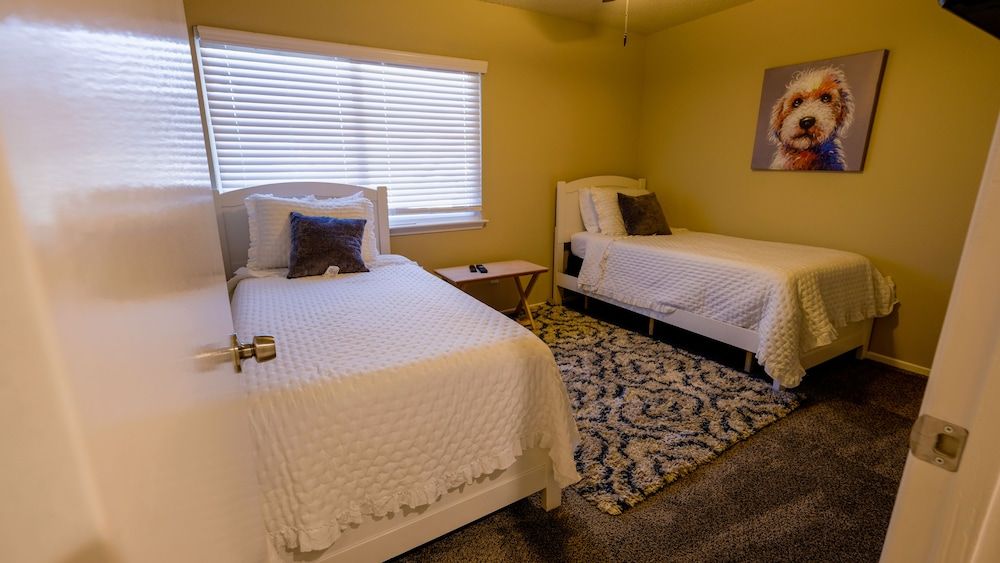 3Bdrm 2.5Bath 4Beds - Katy - Memorial Family House, 3 Bedrooms 6