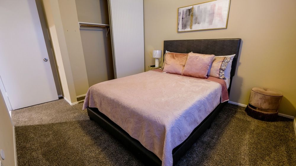 3Bdrm 2.5Bath 4Beds - Katy - Memorial Family House, 3 Bedrooms 9