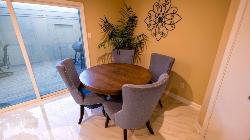 undefined 3Bdrm 2.5Bath 4Beds - Katy - Memorial 4