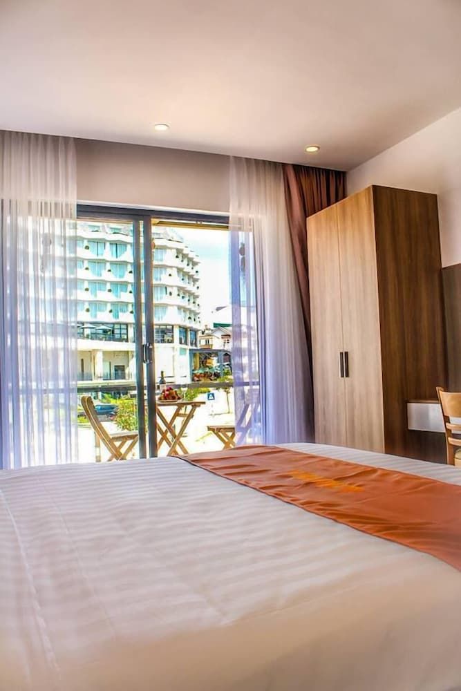 Tan Villa - Coffee & Ice Cream Da Lat Superior Double Room, Park View 11