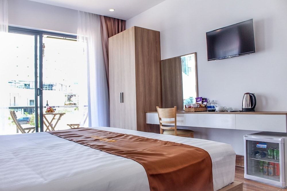 Tan Villa - Coffee & Ice Cream Da Lat Superior Double Room, Park View 5