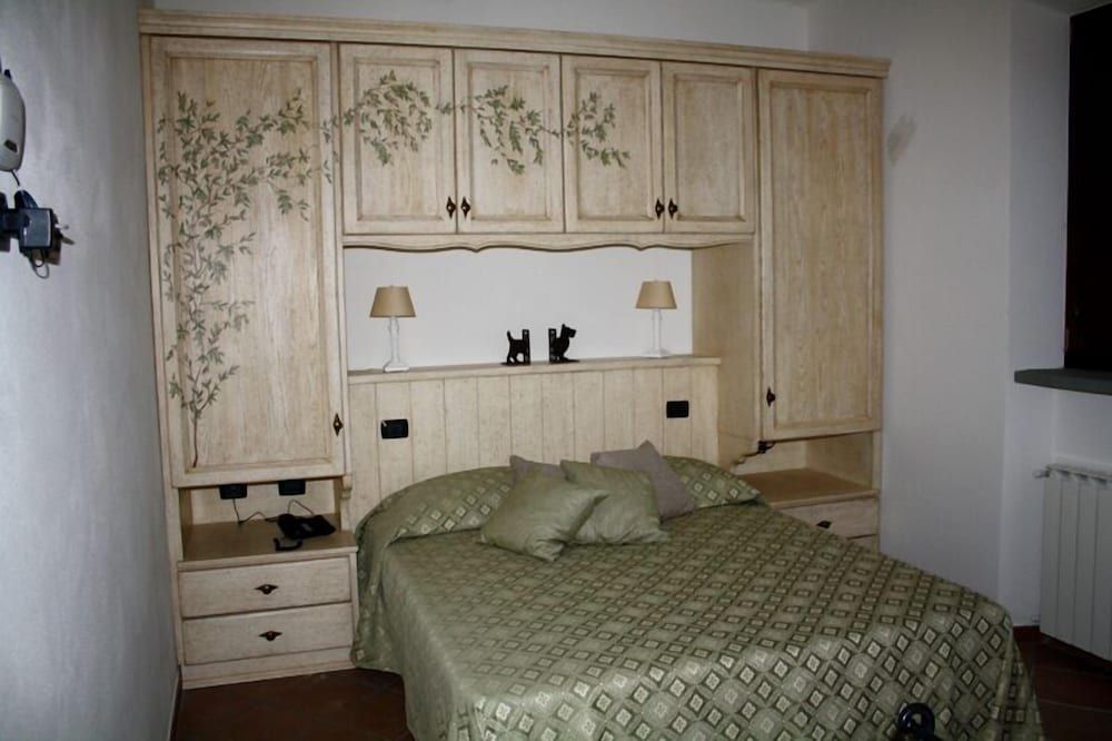 Agriturismo Podere Montese Standard Triple Room, Garden View (3) 3