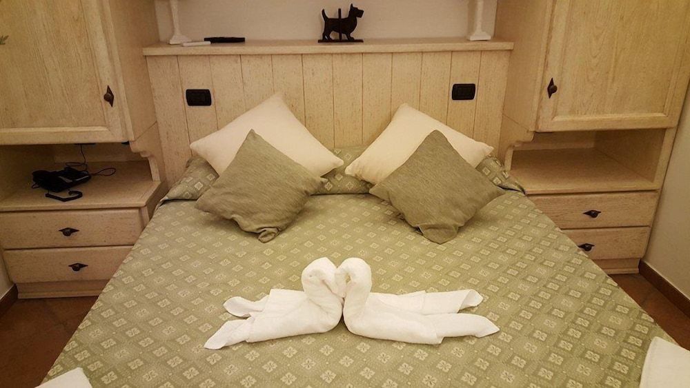 Agriturismo Podere Montese Standard Triple Room, Garden View (3) 4