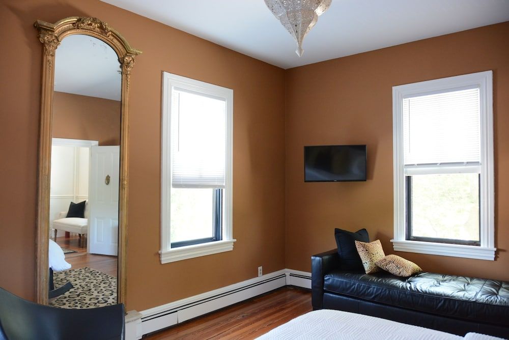 Bronze Room