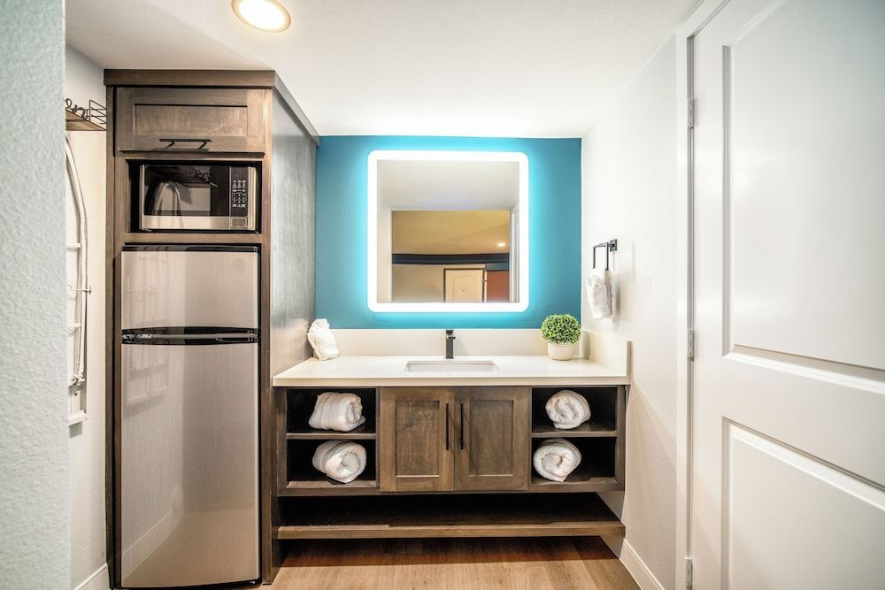 Aspire Inn Studios & Spas Classic Double Room, 2 Double Beds 6