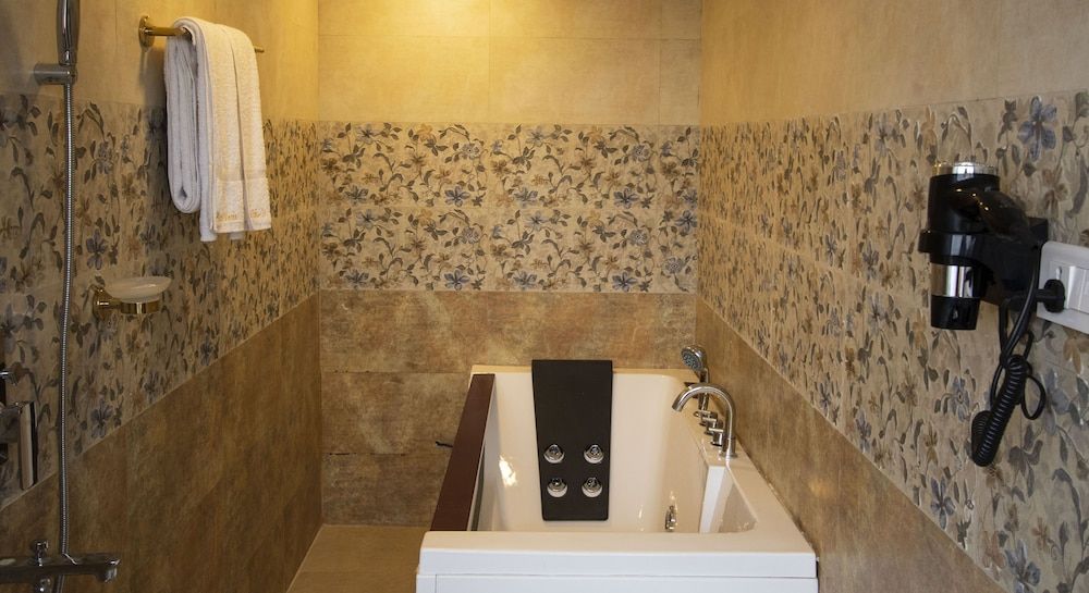 undefined Hotel Rudra View & Spa 8