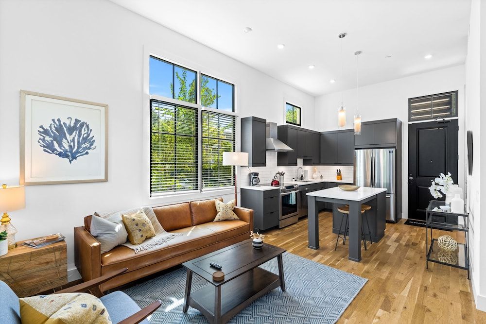 undefined Bonaventure Furnished Apartments 2