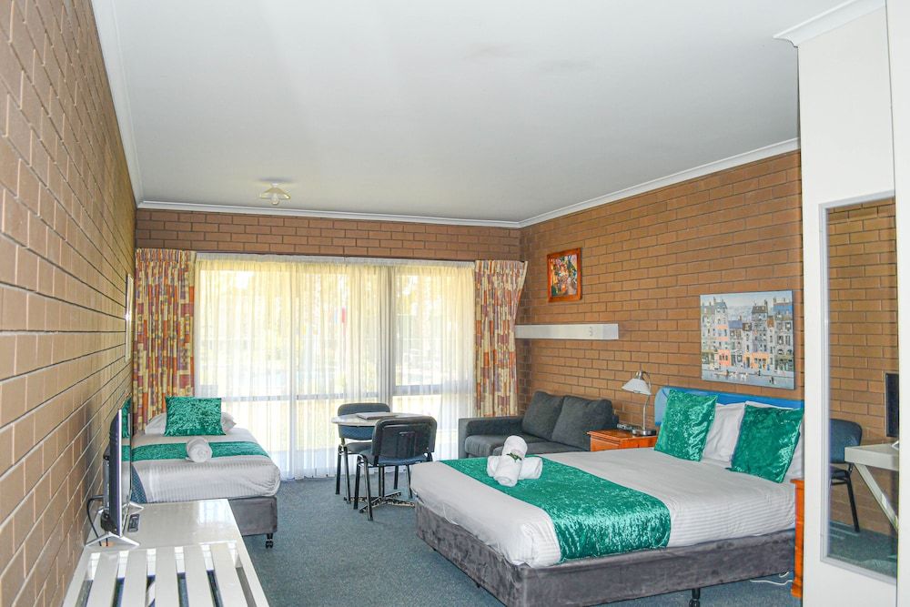 Barooga Country Inn Motel Queen Studio 11