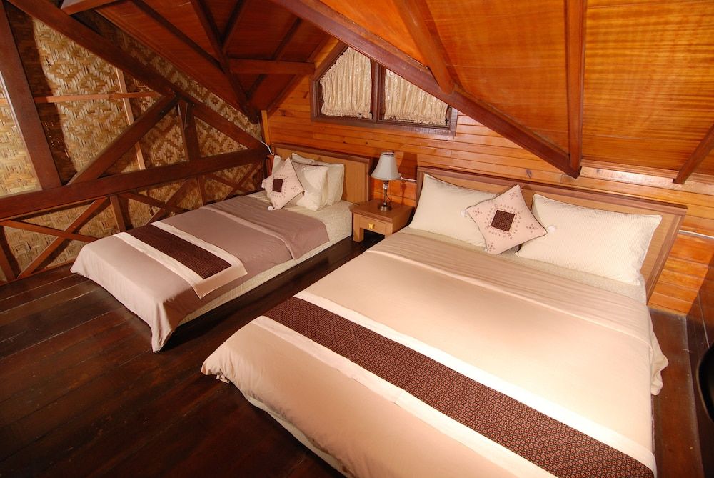 Villa ChavaMinerva Kayu - Ciater