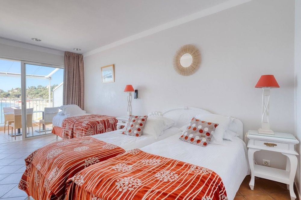 Superior Triple Room, Balcony, Beach View