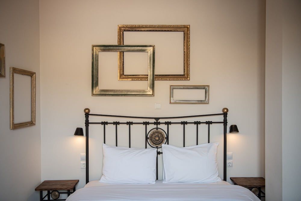 Beautiful City Suites Deluxe Double Room 12