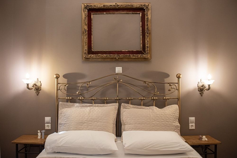 Beautiful City Suites Deluxe Double Room 11