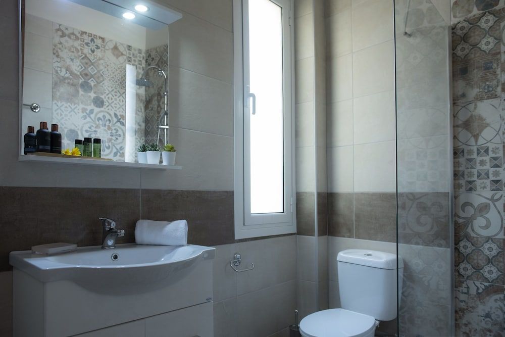 Beautiful City Suites Deluxe Double Room 18