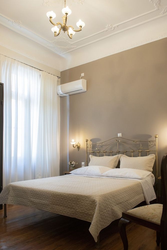 Beautiful City Suites Deluxe Double Room 2