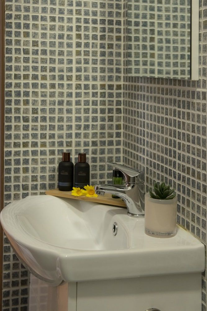 Beautiful City Suites Deluxe Double Room, Balcony 26