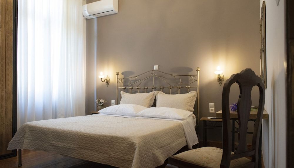 Beautiful City Suites Deluxe Double Room 3