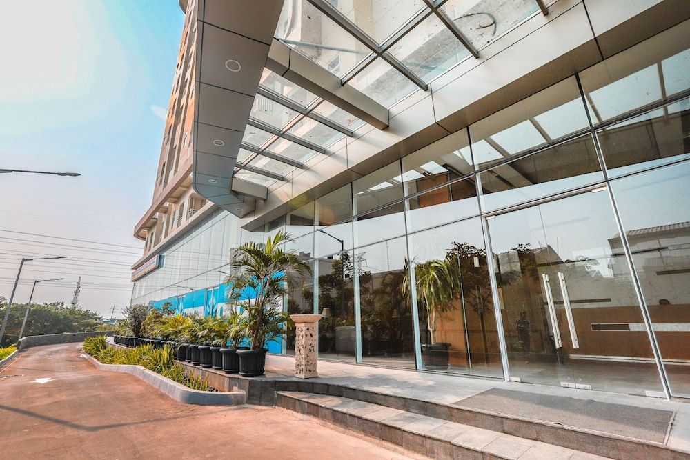 undefined SUPER OYO Collection O 16 Vittoria Residence 4