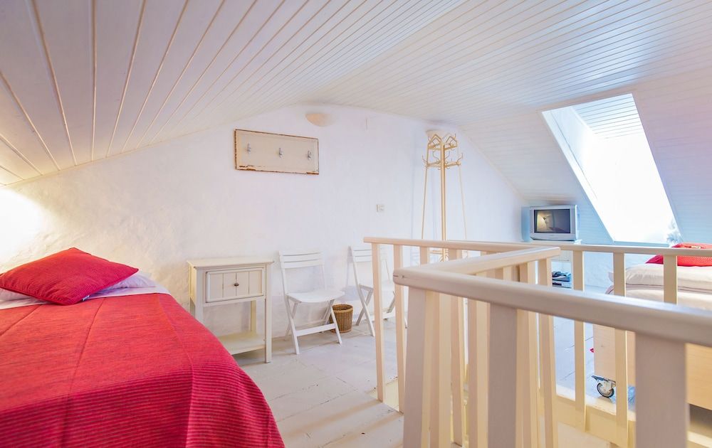 undefined House Peti 9