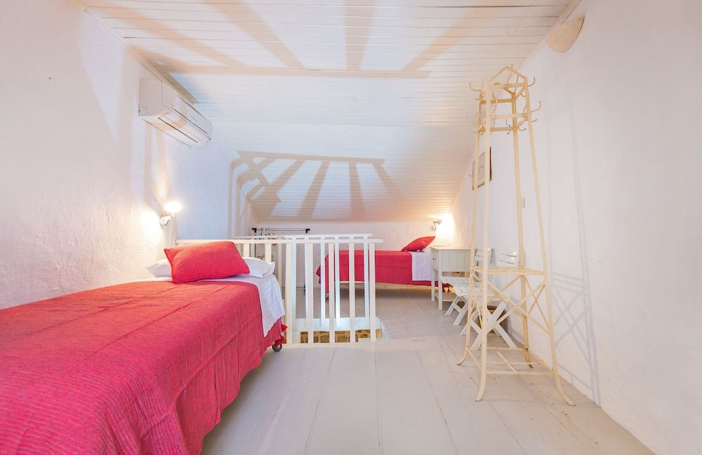 undefined House Peti 4