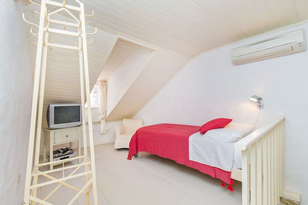 undefined House Peti 7