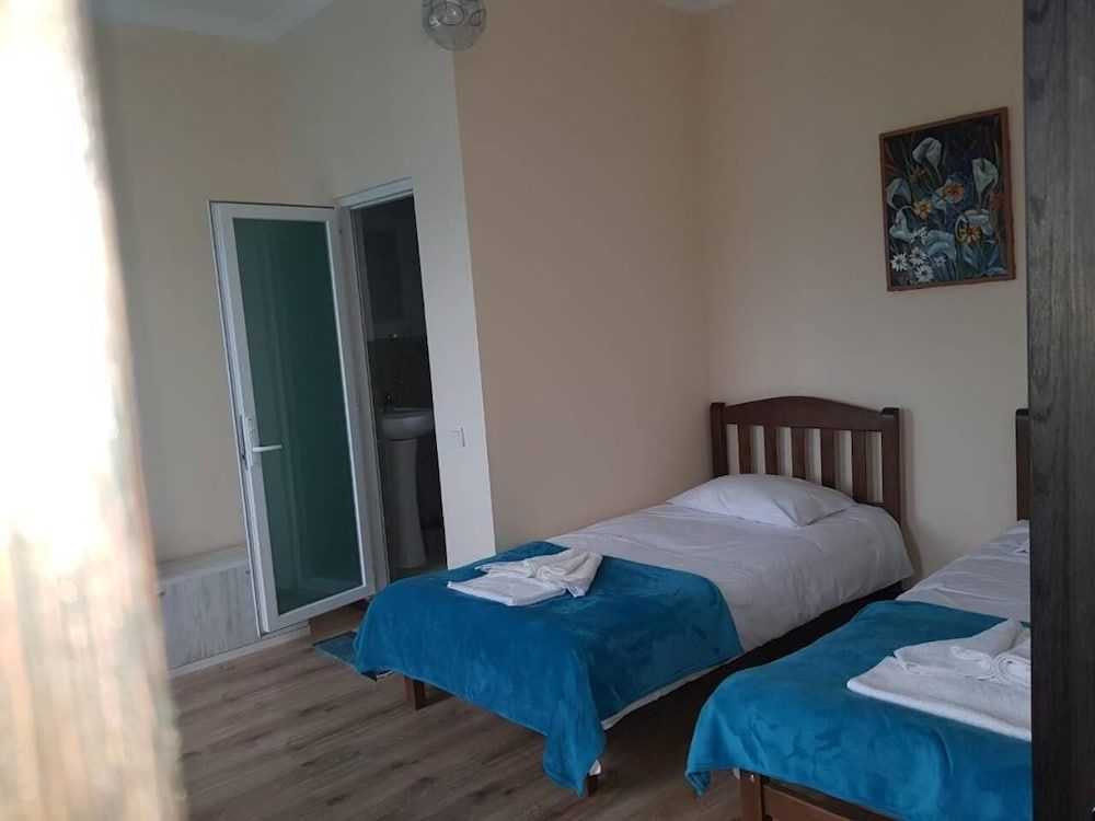 undefined Upstairs Hotel Tbilisi 8