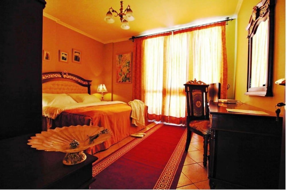 Dinasty Hotel Double Room 2