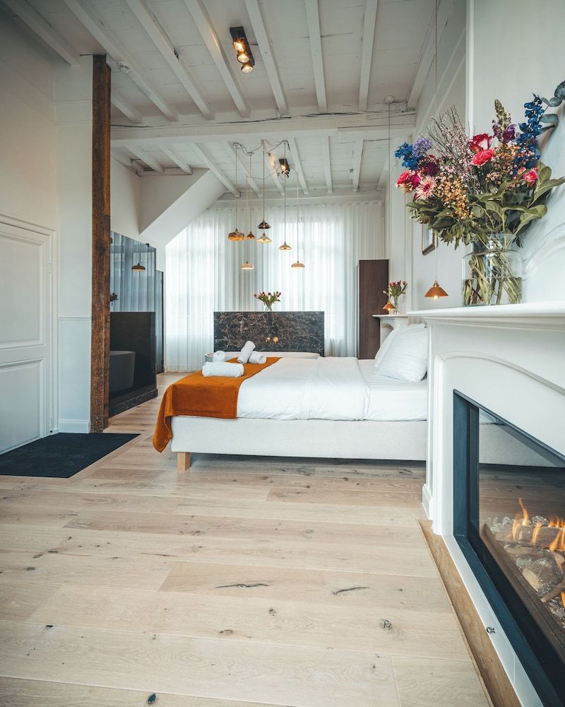 Barabas Deluxe Double Room 6