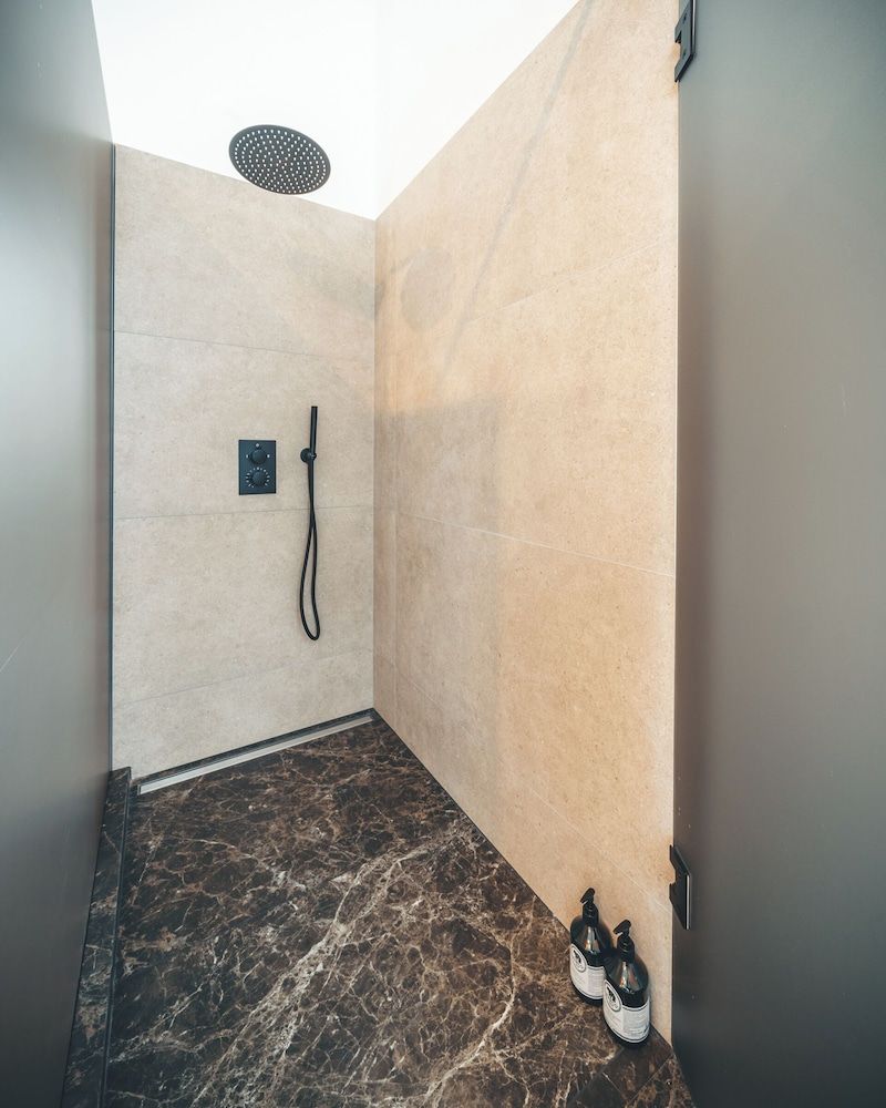 Barabas Deluxe Double Room 11