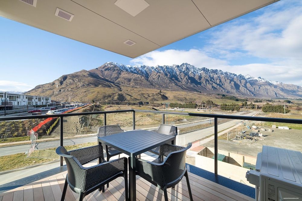 Executive 2 Bedroom Apartment Remarkables Park Private 2 Bedroom Executive Apartment 2