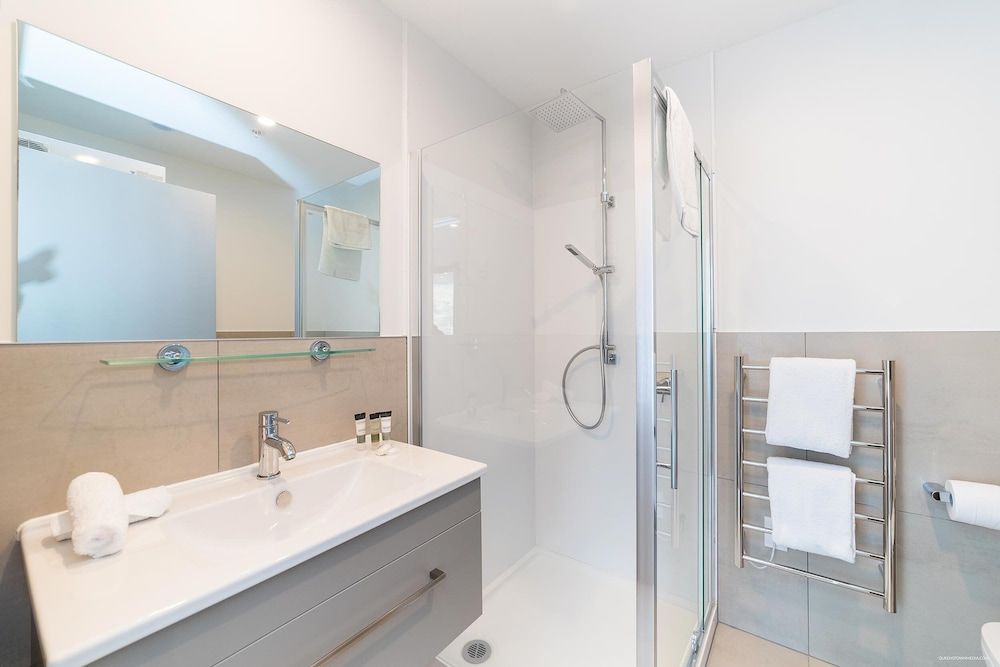 Executive 2 Bedroom Apartment Remarkables Park Private 2 Bedroom Executive Apartment 17