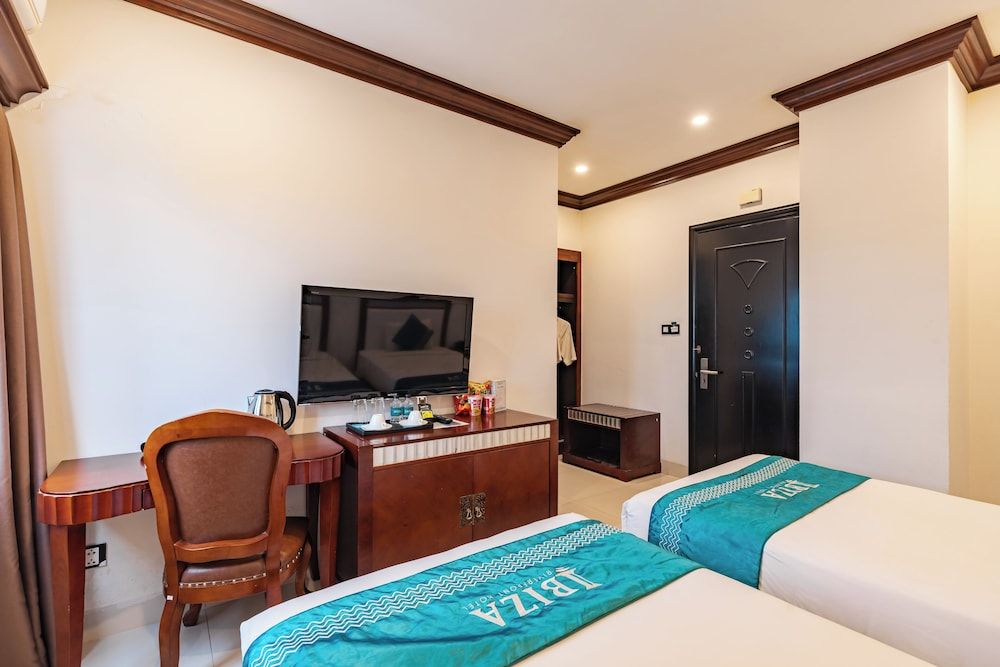 undefined IBIZA Riverfront Da Nang Hotel 4