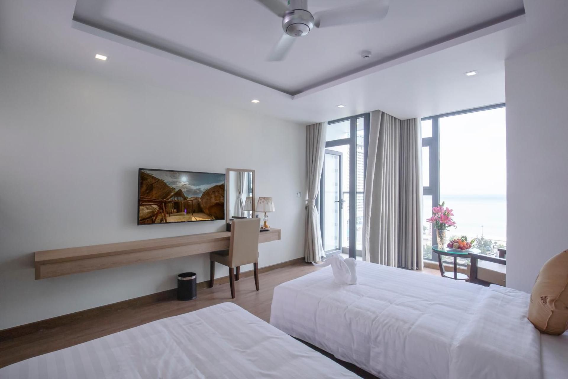 Double or Twin Room with Sea View