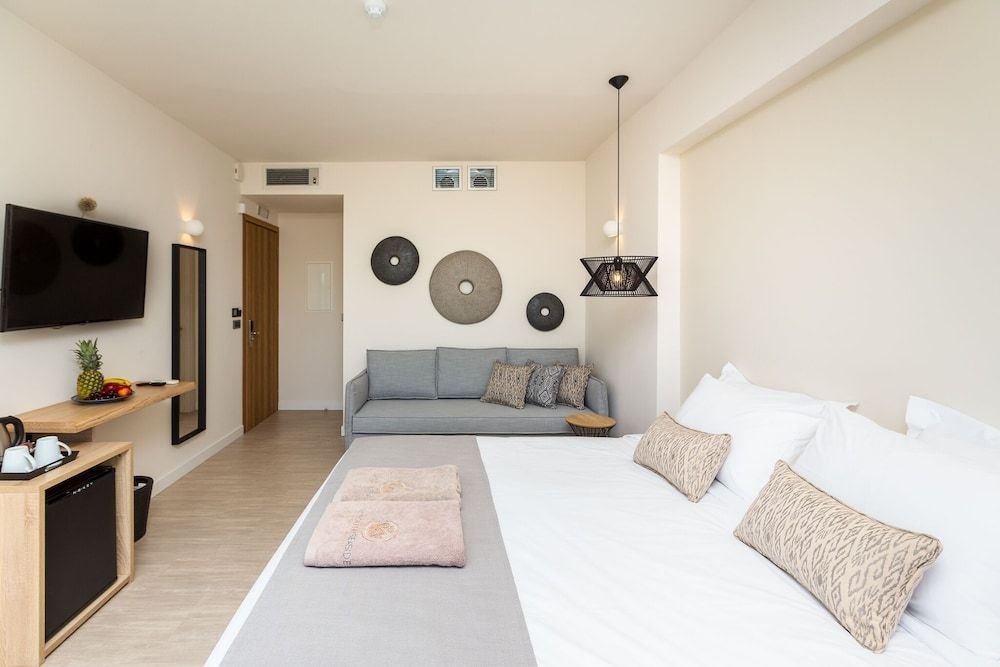 Deluxe Studio Suite, Sea View