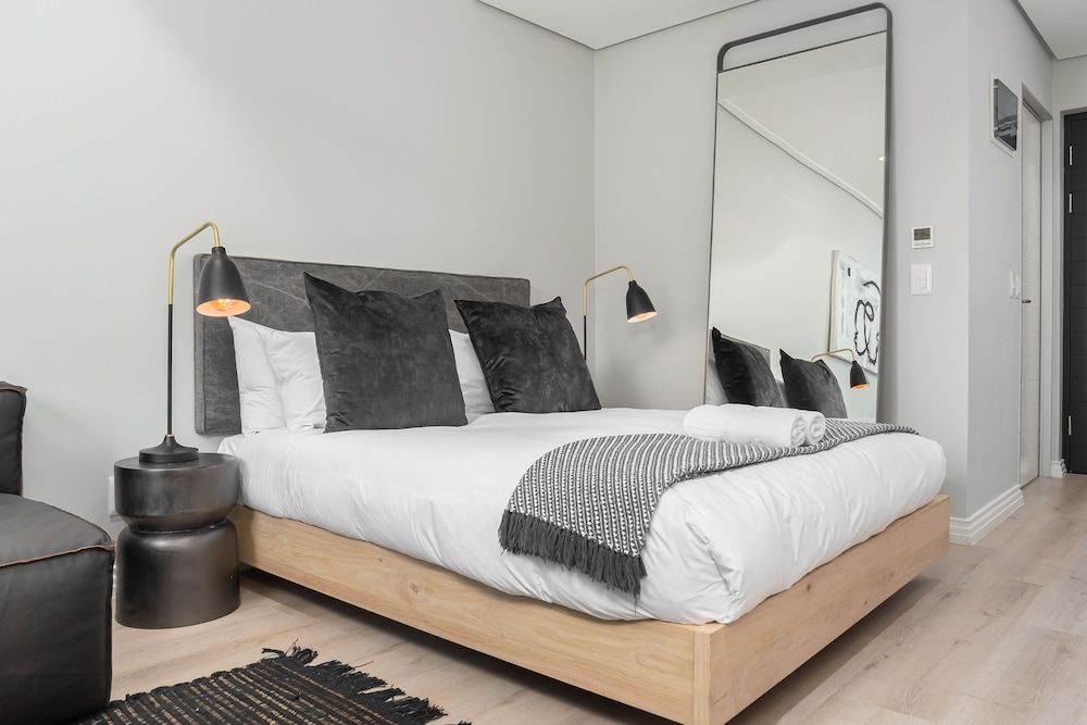 16 on Bree Luxury Apartments Premium Studio 2