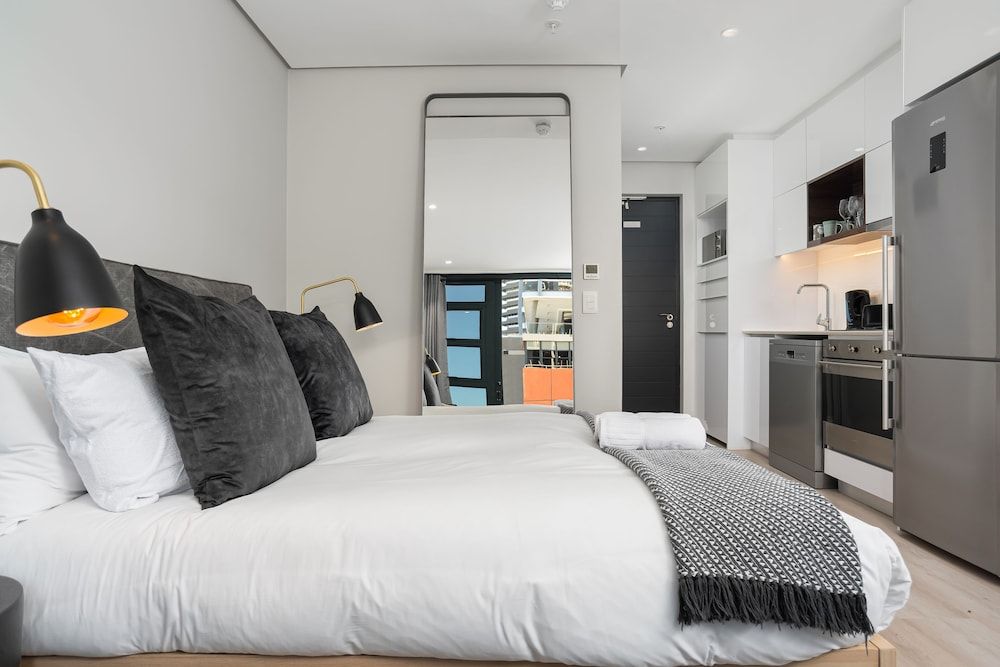 16 on Bree Luxury Apartments Premium Studio 4