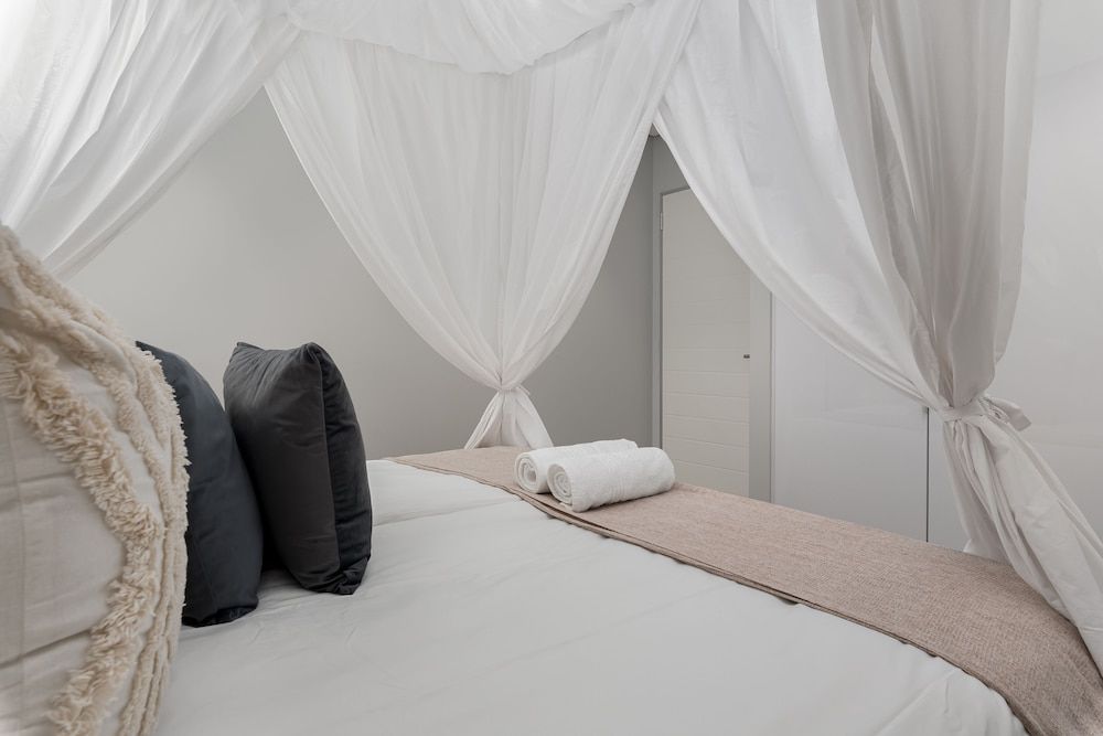 16 on Bree Luxury Apartments Classic Apartment 3