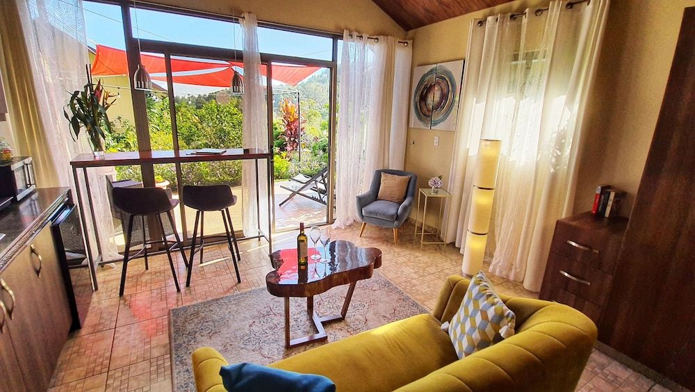 Villa Alejandro Deluxe Cabin, Valley View, Mountainside 2