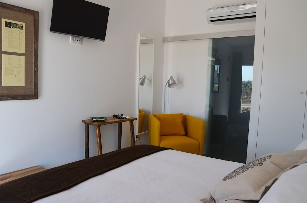 Entre Vinhas & Mar Double Room, Vineyard View 8