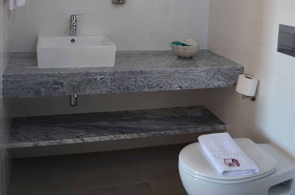 Entre Vinhas & Mar Double Room, Vineyard View 10