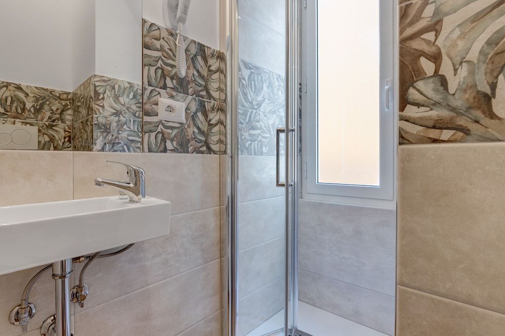 The Venue Sistina Standard Room 5