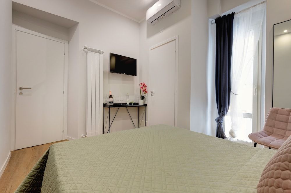 The Venue Sistina Standard Room 2