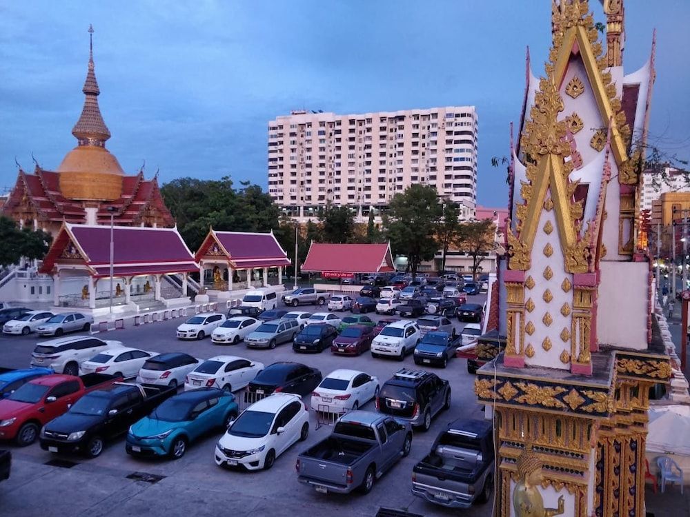 undefined Walking Street Encore Hotel 2