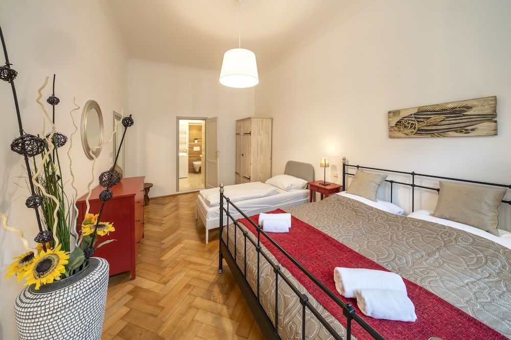 undefined Old Town - Skorepka Apartments 4