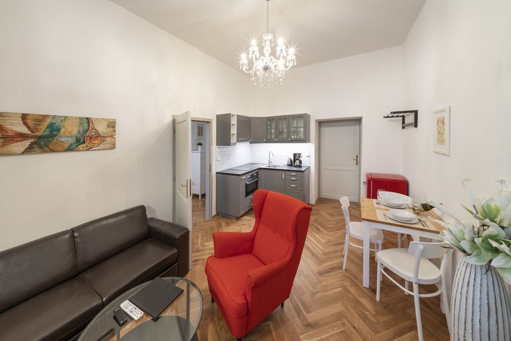 Old Town - Skorepka Apartments Family Apartment 20