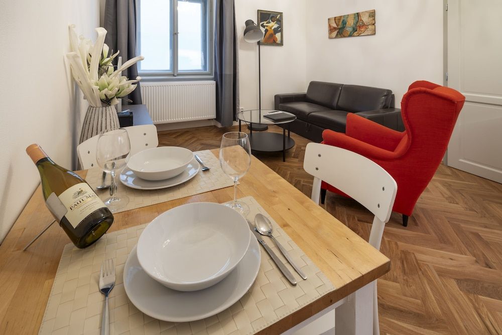 Old Town - Skorepka Apartments Family Apartment 13