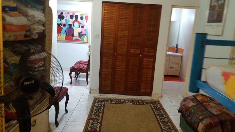 Private Cosy Central Economy Room 2